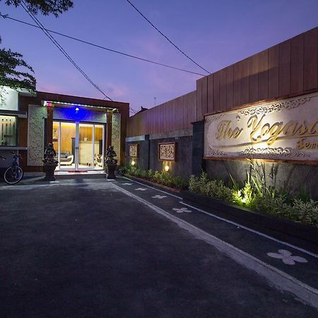 Отель The Yogasari Seminyak Экстерьер фото