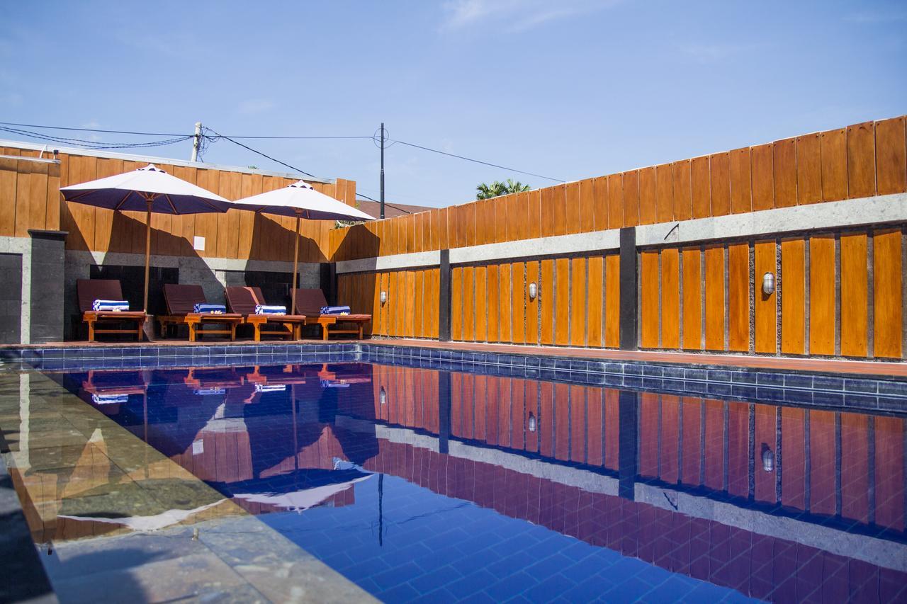 Отель The Yogasari Seminyak Экстерьер фото