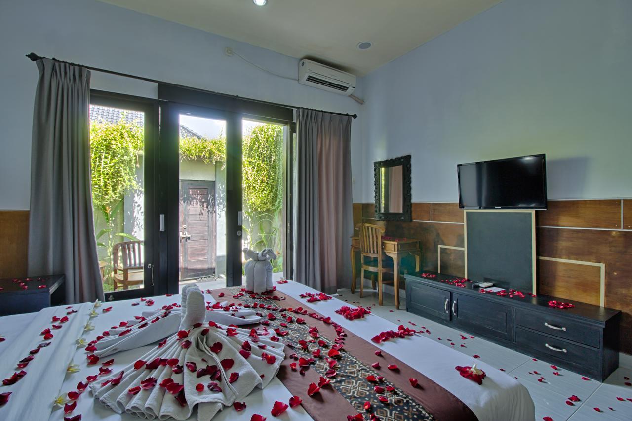 Отель The Yogasari Seminyak Экстерьер фото