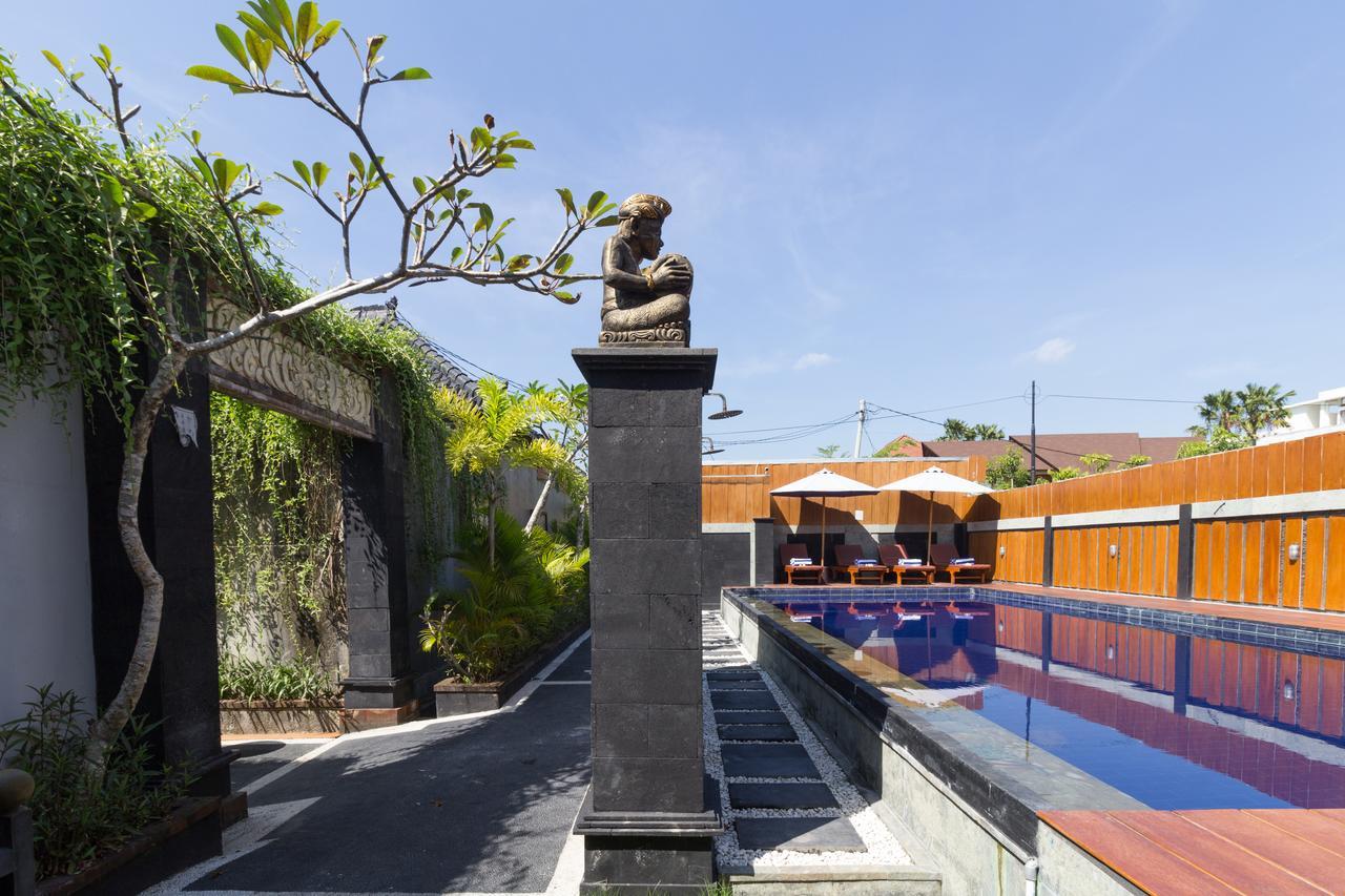 Отель The Yogasari Seminyak Экстерьер фото
