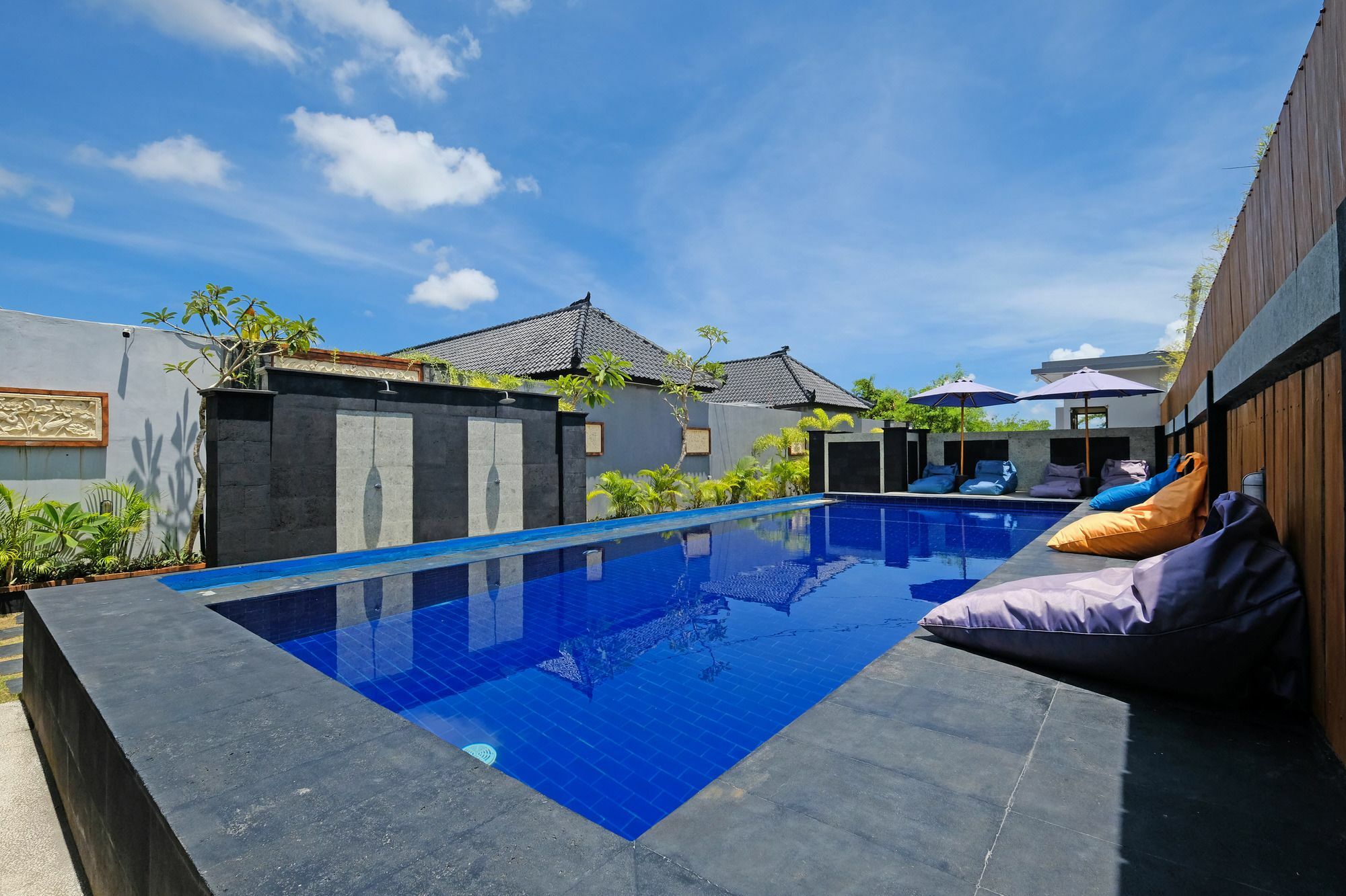 Отель The Yogasari Seminyak Экстерьер фото