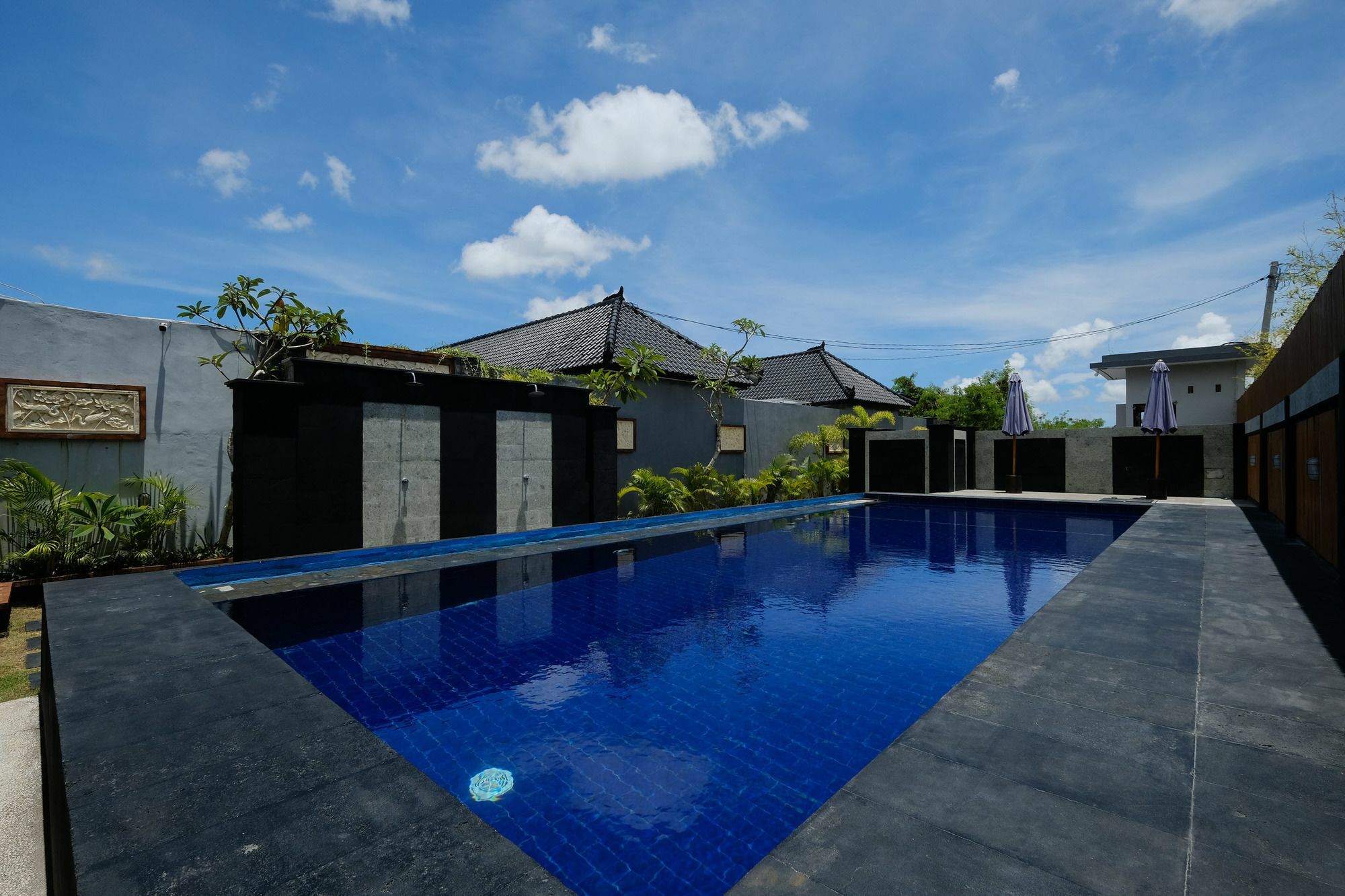 Отель The Yogasari Seminyak Экстерьер фото