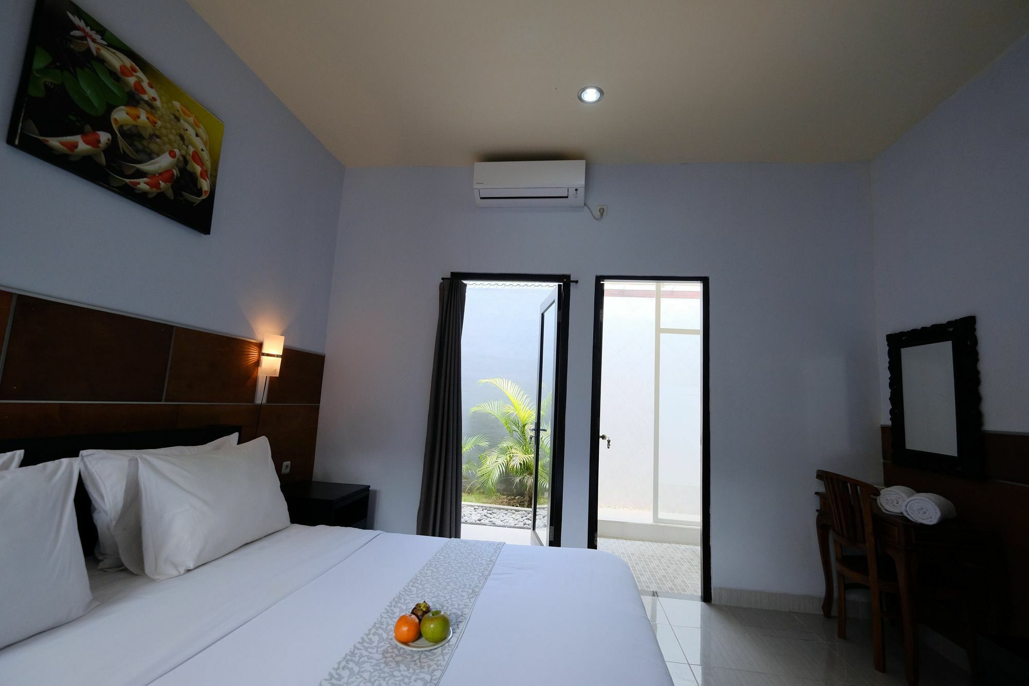 Отель The Yogasari Seminyak Экстерьер фото
